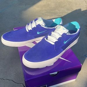 NWT - Nike SB Shane O’Neill dark/light blue - mens size 12